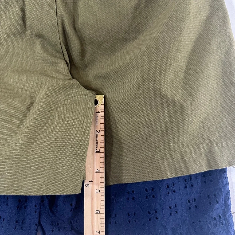 Banana Republic Olive Green Chino & IZOD Navy Blue Eyelet Shorts‎ Bundle Size 2